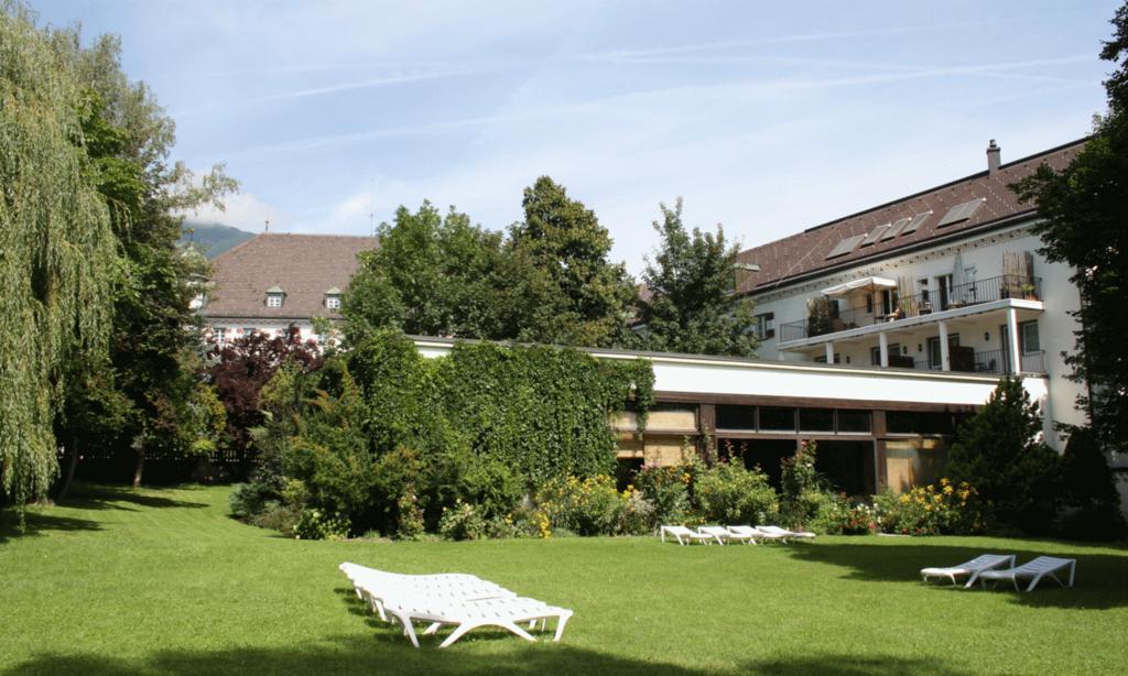Schlosshotel Post Edelfreisitz Sprengenstein Imst Exterior photo