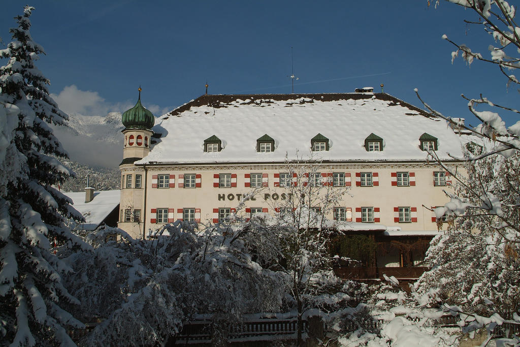 Schlosshotel Post Edelfreisitz Sprengenstein Imst Room photo